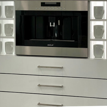 Wolf Coffee System with Clever Mug Display