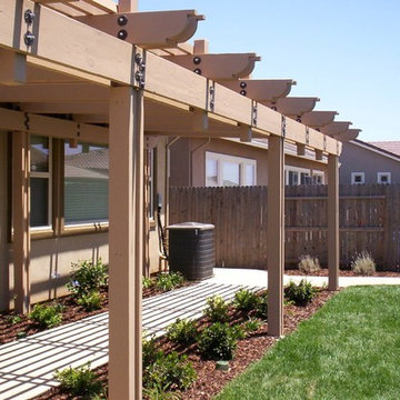 Petretti Landscape Arbors