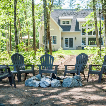 Raymond Retreat- Luxury Maine Lakehouse
