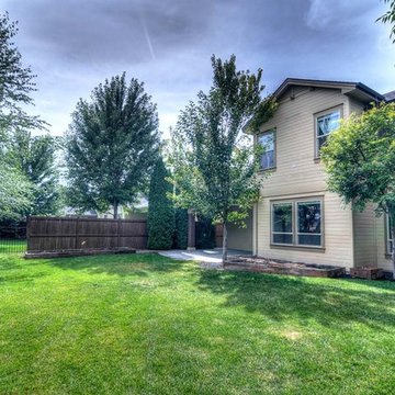 339 W Producer Dr in Paramount