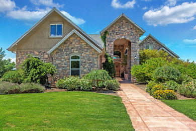 Rustic exterior home idea in Salt Lake City