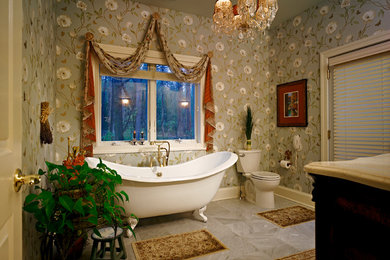 Bathroom - traditional bathroom idea in Philadelphia