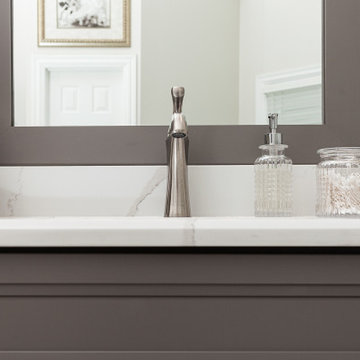 Serpentino Blanco Master Bathroom
