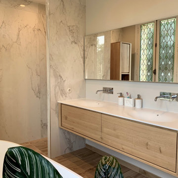 Salle de bain autour du marbre