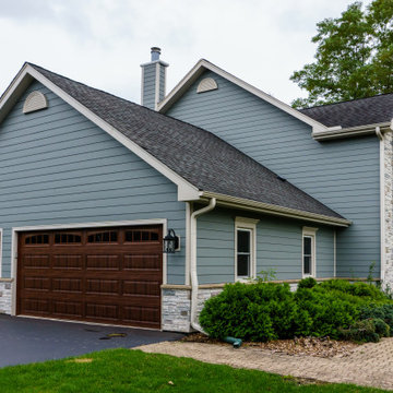 Traditional Home Siding Remodel in Lincolnshire, IL