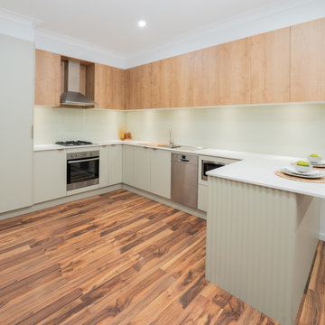 Kitchen Envy Laminate Kitchen