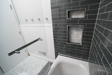 Example of a bathroom design in San Francisco