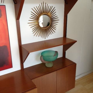 Moderini Wall System in Cherry.