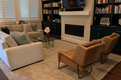 Minimalist family room photo in Sacramento