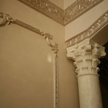 Decor with moldings