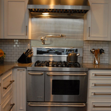 Extreme Makeover Home Edition (#15)
