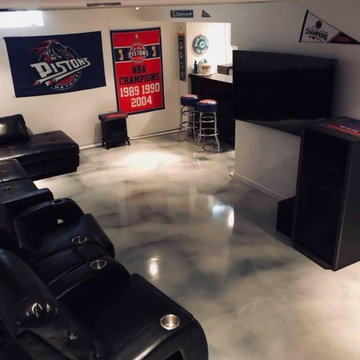 Basement Metallic, Salon Metallic