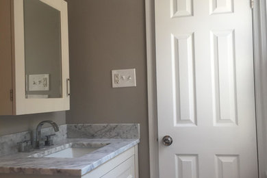 Bathroom - mid-sized transitional master blue tile, white tile and subway tile slate floor and gray floor bathroom idea in DC Metro with shaker cabinets, white cabinets, a two-piece toilet, gray walls, an undermount sink and marble countertops
