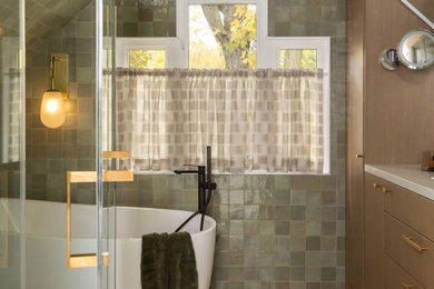 Bathroom - bathroom idea in Toronto