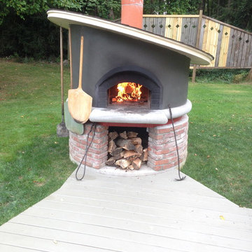 Unique Wood-Fired Outdoor Pizza Oven