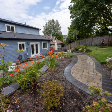 Sloped Backyard Relaxing Hideaway