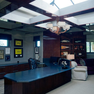 Inspiration for an expansive modern home office and library in Los Angeles.