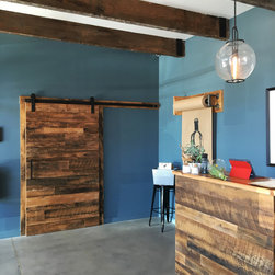 Settlers' Plank Flat Track Door - Products