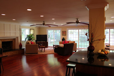 Example of an asian home design design in San Diego