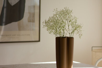 Inspiration för ett mellanstort minimalistiskt vardagsrum