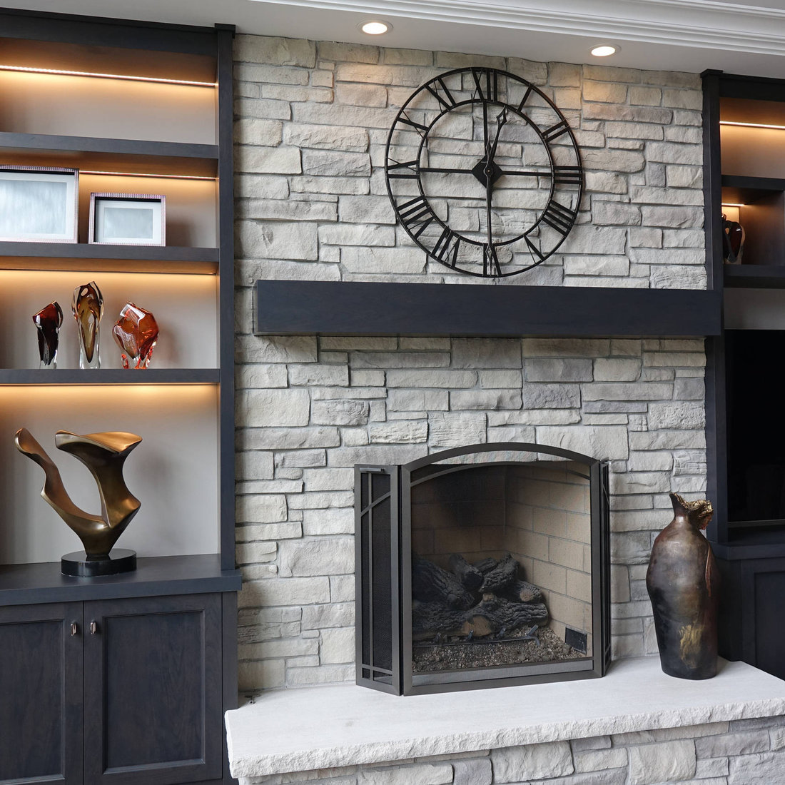 Ledge Stone Veneer Fireplaces