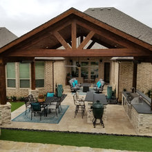Outdoor Kitchen