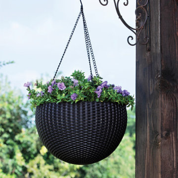 Hanging Planter Set of 2 Resin Rattan Planters by Keter, Brown