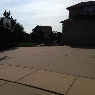 Robert T's Pro Dunk Gold Basketball System on a 41x21 in Elgin, IL