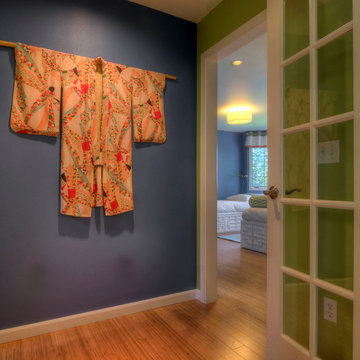 Contemporary Kids Bed and Bath