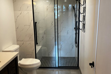 Bathroom - bathroom idea in Calgary