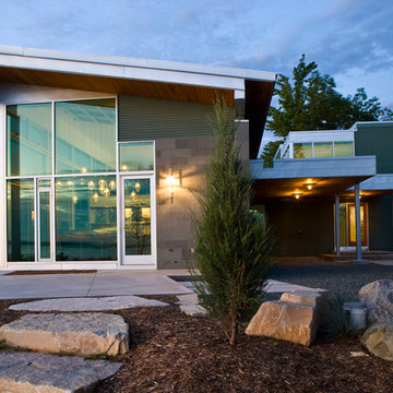 Elk Rapids Modern