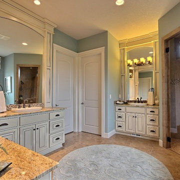 Master Bath - The Poplar - Super Ranch in Monet's Garden