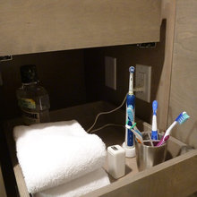 Tall bathroom cab