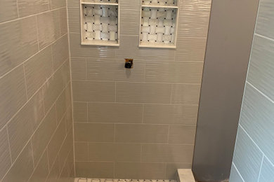 ミネアポリスにあるおしゃれな浴室の写真