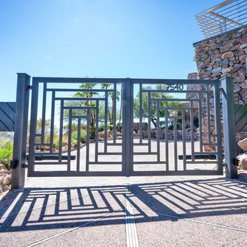 Geometric Iron Gate