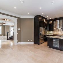 Range with molding