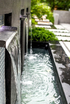 Erfrischung gefällig? Ein Wasserspiel für Garten oder Terrasse