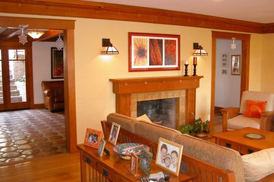 Inspiration for a craftsman living room remodel in Los Angeles