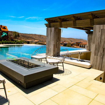 Outdoor Entertainment and Massive Pool