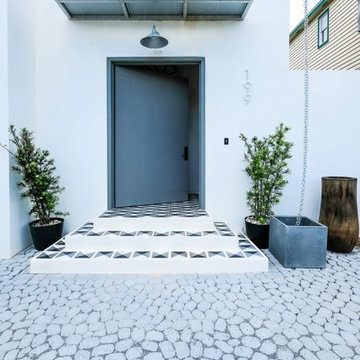clé cement in the spotlight at contemporary florida beach home
