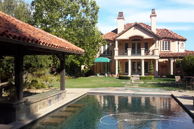 Example of an arts and crafts exterior home design in San Francisco