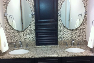 Photo of a traditional bathroom in Tampa.