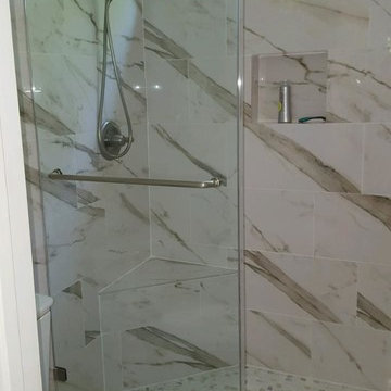 Shower with Corner Bench