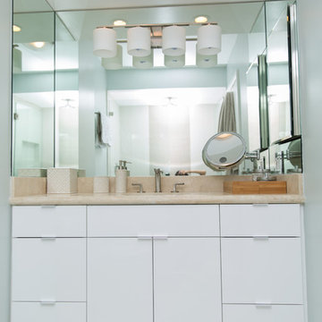 Beachside Condo | Bathroom | Coronado, CA
