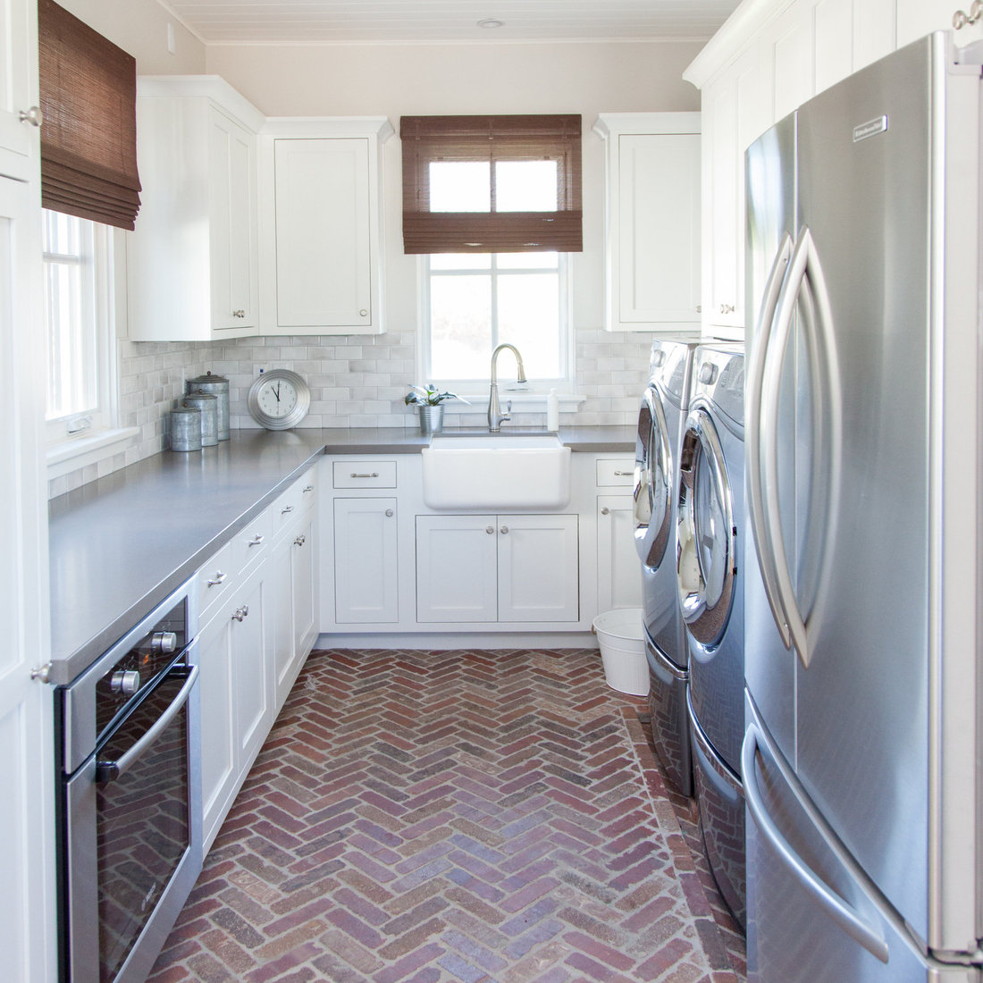 Modern Laundry Room