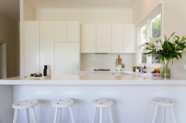 Houzz Tour: From Tired 1980s Décor to an Elegant Family Home