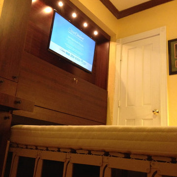 Zoom-Desk: Coral Gables