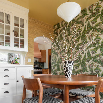 Breakfast Nook with Wallcoverings