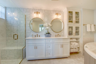 Example of a transitional bathroom design in Miami