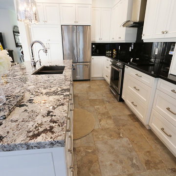 Burlington Contrast Kitchen